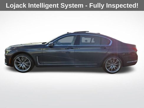 Used 2020 BMW 740i w/ Premium Package image 5