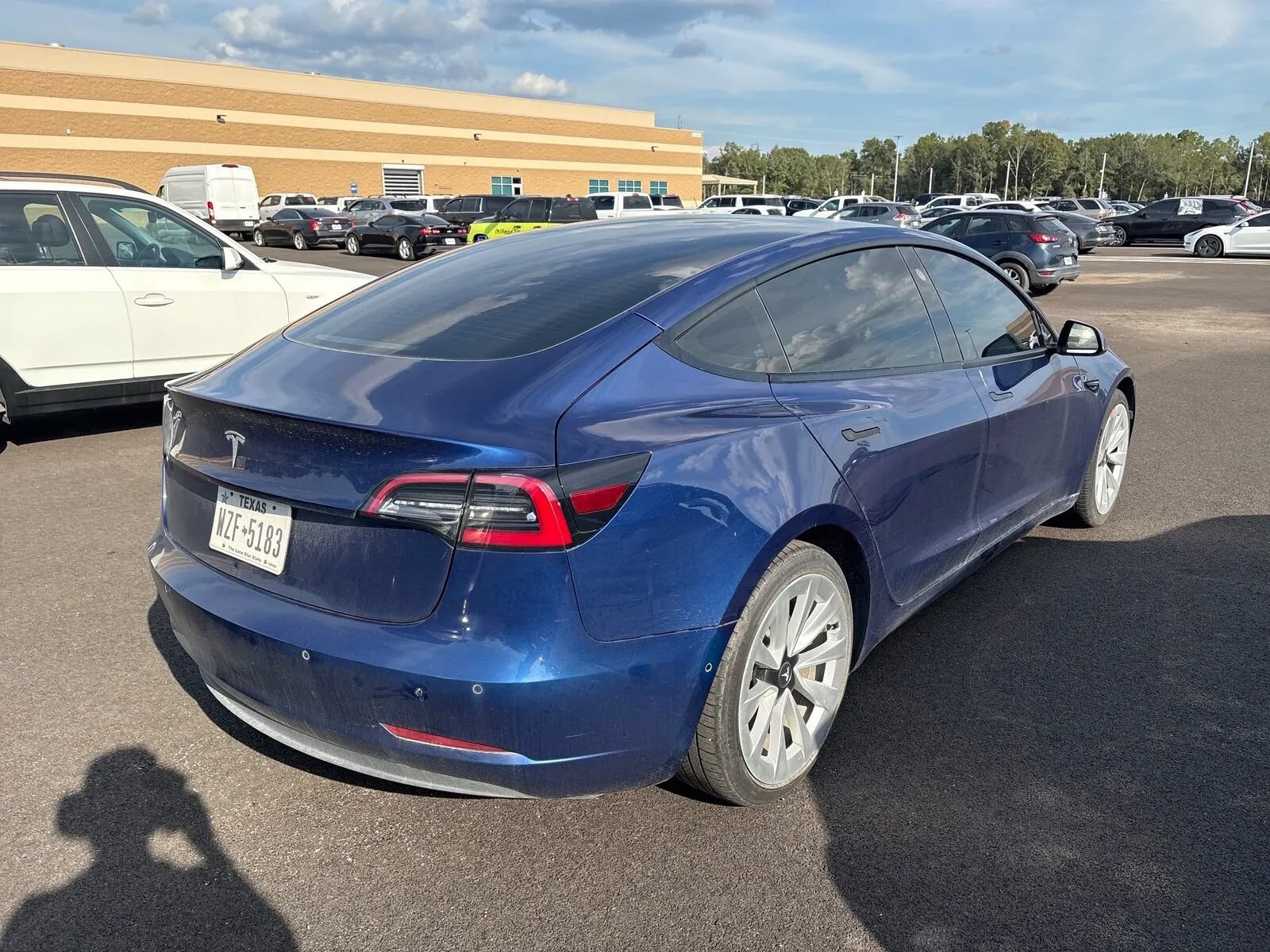 Used 2022 Tesla Model 3 RWD image 2