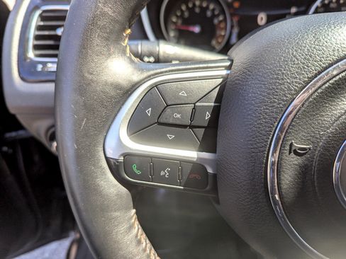 Used 2017 Jeep Compass Limited image 18