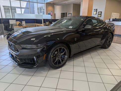 New 2026 Ford Mustang Dark Horse image 4