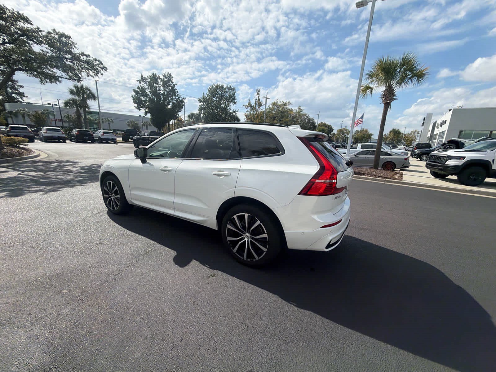 Used 2024 Volvo XC60 B5 Plus w/ Climate Package AWD/4WD image 13