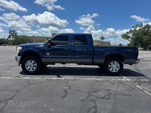 Used 2011 Ford F250 Lariat w/ Lariat Ultimate Pkg AWD/4WD image 9