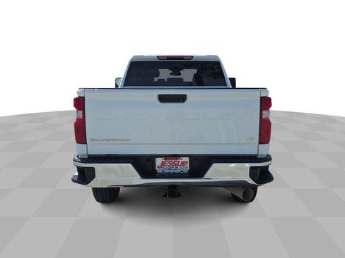 Used 2025 Chevrolet Silverado 2500 LT w/ Convenience Package image 7