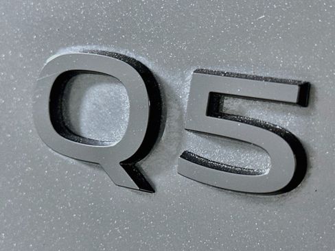Used 2025 Audi Q5 Prestige AWD/4WD image 10
