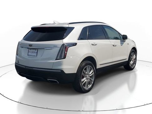 Certified 2024 Cadillac XT5 Sportv w/ LPO, Floor Liner Package AWD/4WD image 4