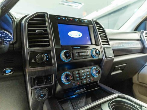 Used 2021 Ford F250 Limited w/ FX4 Off-Road Package image 13