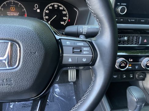 Used 2025 Honda Civic Sport image 19