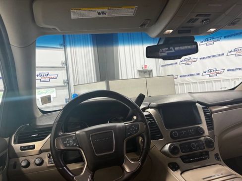 Used 2019 GMC Yukon Denali AWD/4WD image 2