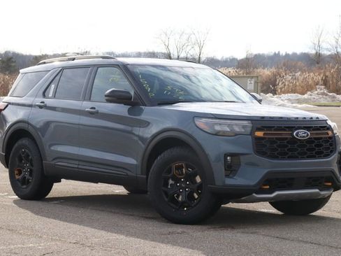 New 2026 Ford Explorer Tremor w/ Tremor Convenience Package image 2