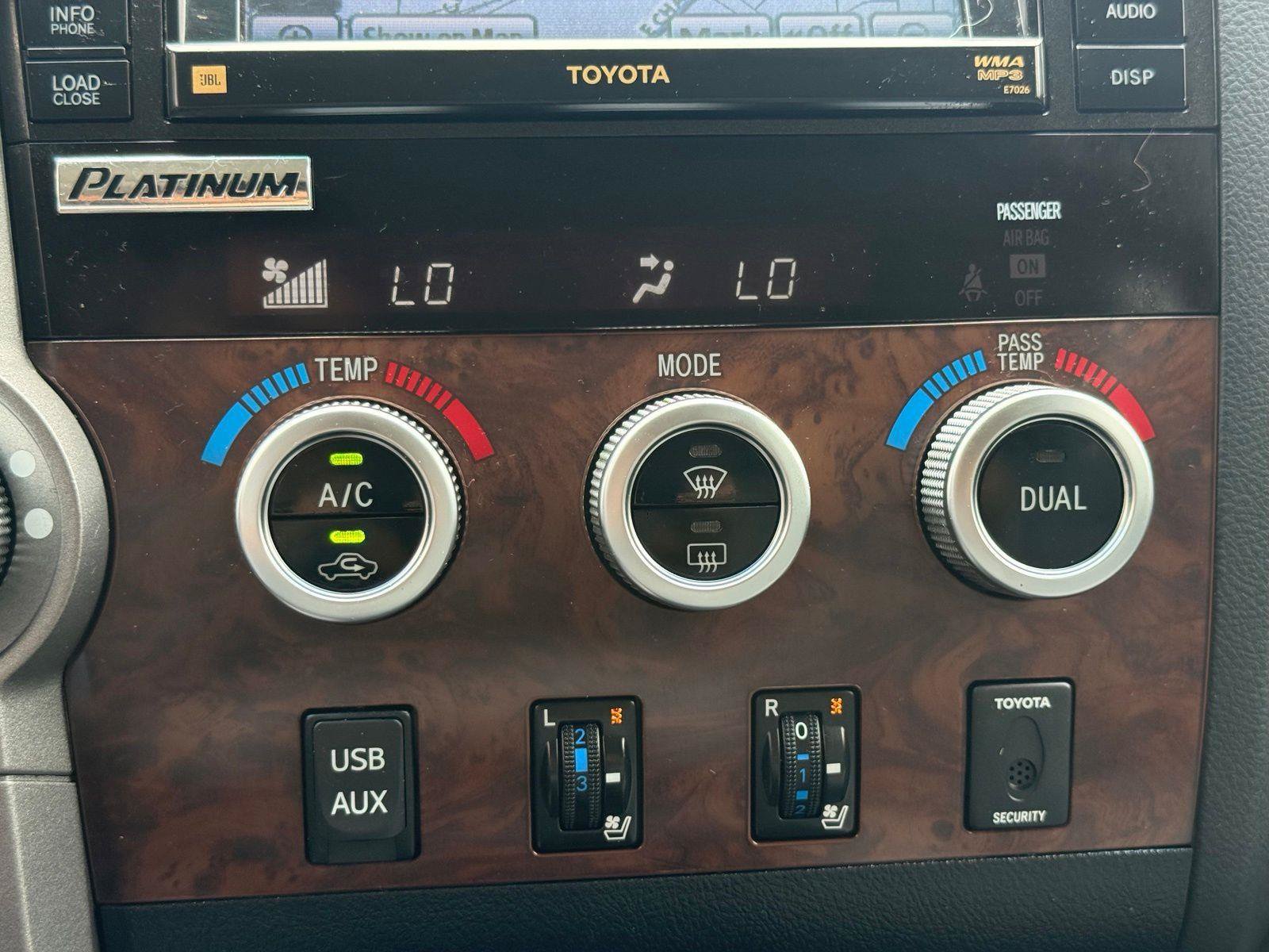Used 2012 Toyota Tundra Limited w/ Platinum Pkg AWD/4WD image 51