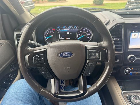 Used 2018 Ford Expedition Limited w/ Equipment Group 302A RWD image 21