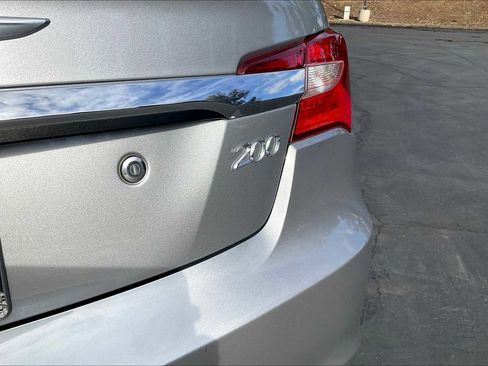Used 2013 Chrysler 200 Touring image 11