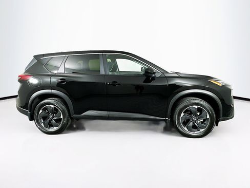 Used 2024 Nissan Rogue SV AWD/4WD image 10