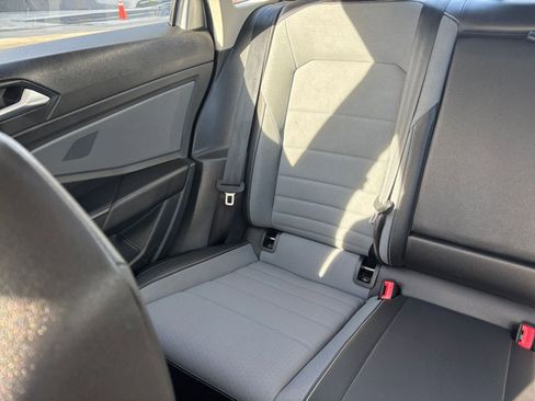 Used 2025 Volkswagen Jetta SE image 36