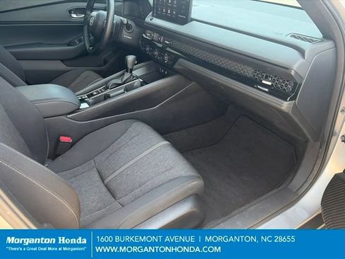 Used 2025 Honda Accord Sport image 35