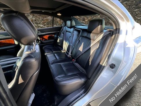 Used 2013 Lincoln MKS AWD image 23