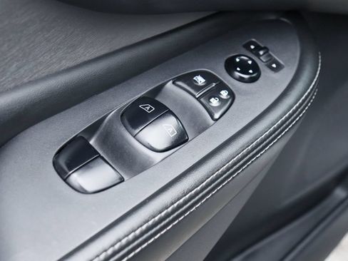 Used 2019 Nissan Murano SV FWD image 19