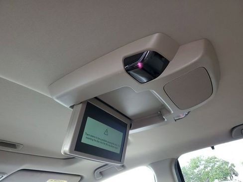 Used 2019 Honda Pilot Touring image 16