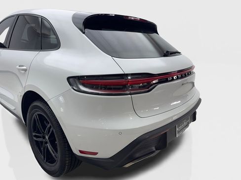 Used 2023 Porsche Macan Turbo image 19