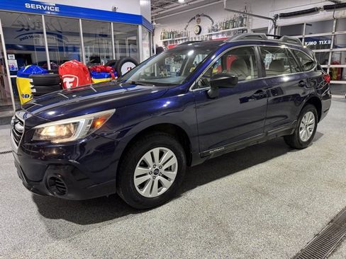 Used 2018 Subaru Outback 2.5i image 4