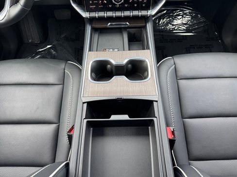 Used 2024 GMC Acadia Denali w/ Super Cruise Package image 12