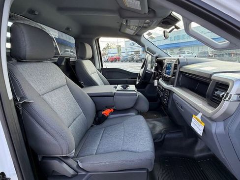 New 2025 Ford F550 4x4 Regular Cab Super Duty image 14