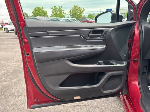 Used 2023 Honda Odyssey Sport image 16