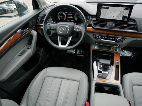 Used 2023 Audi Q5 2.0T Premium Plus w/ Premium Plus Package image 9