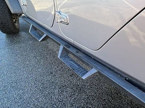 Used 2020 Jeep Gladiator Sport w/ Quick Order Package 24S image 26