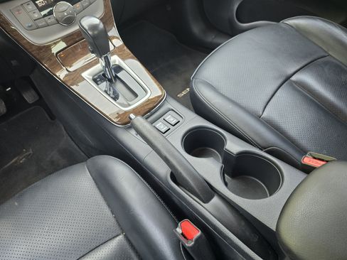 Used 2014 Nissan Sentra SL w/ Premium Package FWD image 15