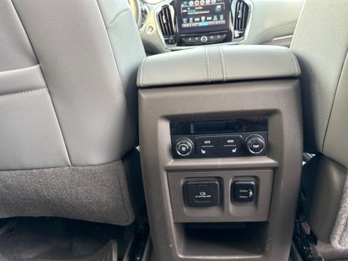 Used 2018 Chevrolet Traverse Premier w/ Driver Confidence II Package image 15