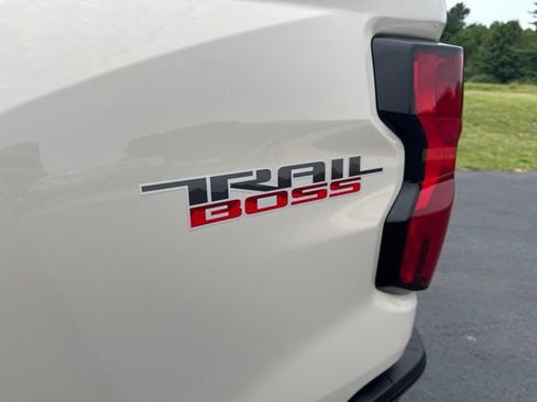 New 2026 Chevrolet Colorado Trail Boss AWD/4WD image 10