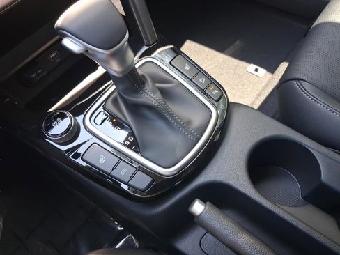 New 2026 Kia Seltos EX FWD image 37