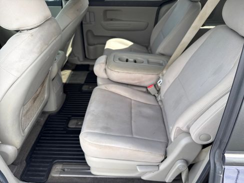 Used 2020 Kia Sedona LX FWD image 11