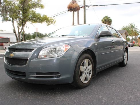 Used 2008 Chevrolet Malibu LS FWD image 2
