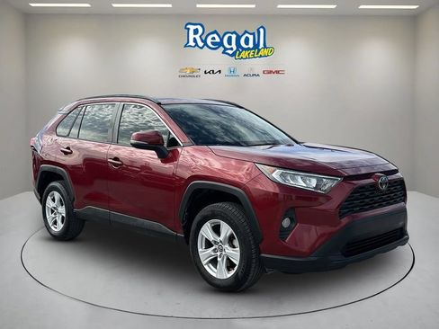 Used 2020 Toyota RAV4 XLE w/ Convenience Package FWD image 1