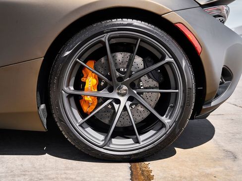 Used 2025 McLaren 750S Spider RWD image 26