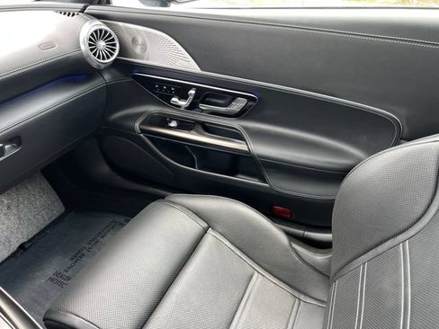 Used 2022 Mercedes-Benz SL 63 AMG 4MATIC image 16