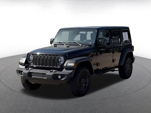 Used 2025 Jeep Wrangler Unlimited Sport AWD/4WD image 4