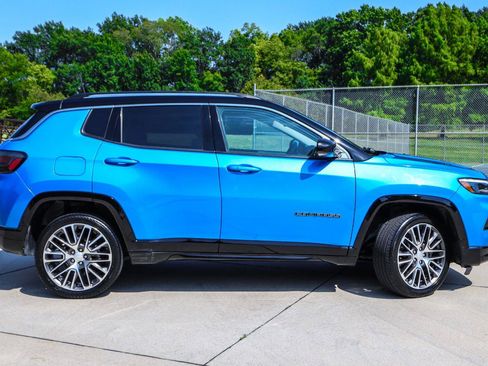 Used 2022 Jeep Compass Limited w/ Elite Group AWD/4WD image 5