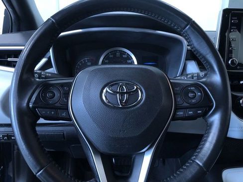 Used 2022 Toyota Corolla SE w/ SE Preferred Package FWD image 24