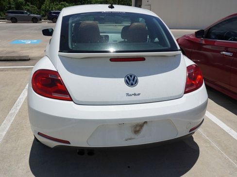 Used 2016 Volkswagen Beetle 1.8T Classic FWD image 5