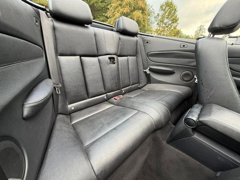 Used 2011 BMW 128i Convertible image 19