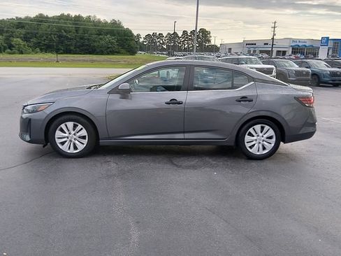 Certified 2025 Nissan Sentra S FWD image 6