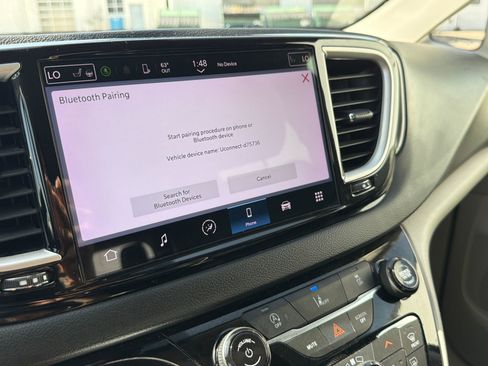 Used 2022 Chrysler Pacifica Touring-L image 21