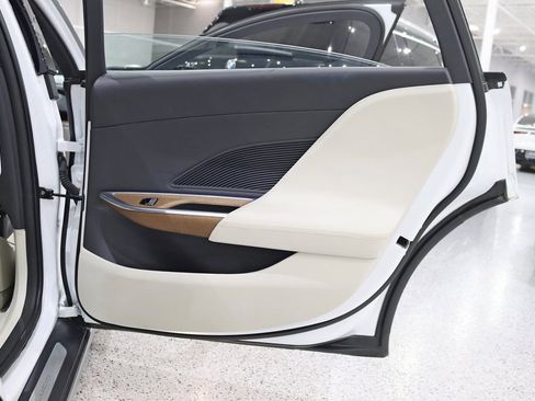 Used 2022 Lucid Air Grand Touring image 41