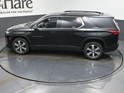 Used 2023 Chevrolet Traverse LT w/ LT Premium Package image 44