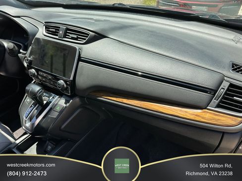 Used 2018 Honda CR-V Touring image 12