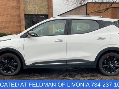 Used 2023 Chevrolet Bolt EUV Premier w/ Sun & Sound Package image 5