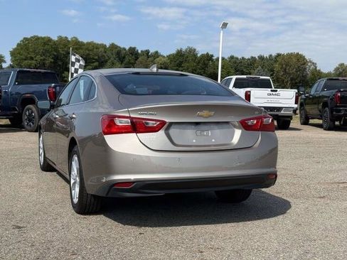 Used 2025 Chevrolet Malibu LT image 6